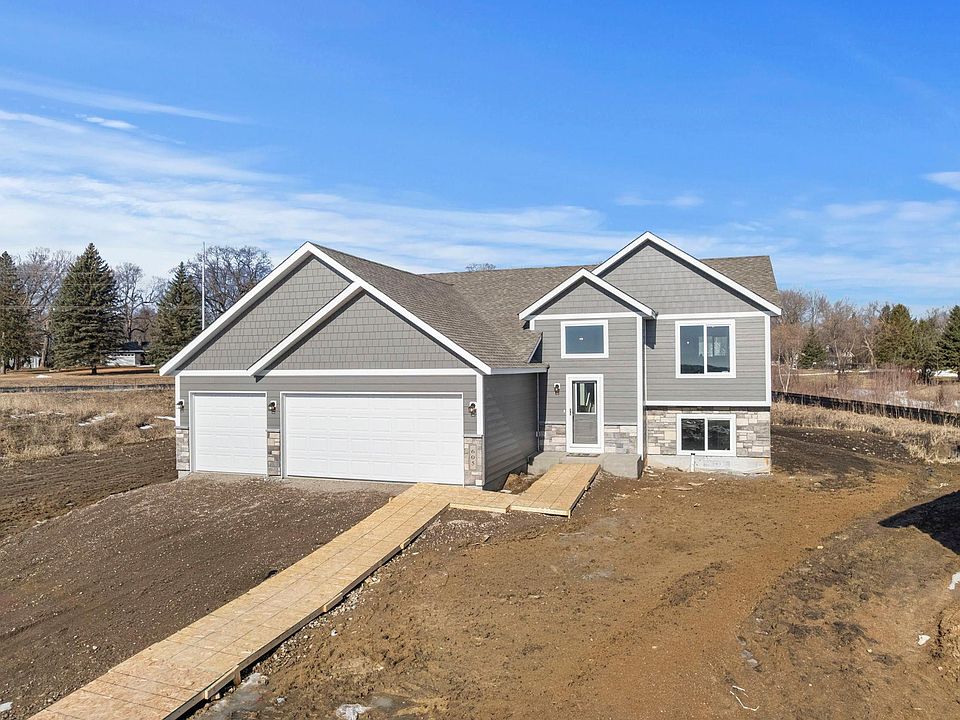 1st image of 605 Sienna Dr