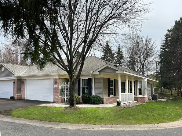 5297 Saint Albans Bay Cir, Shorewood, MN 55331