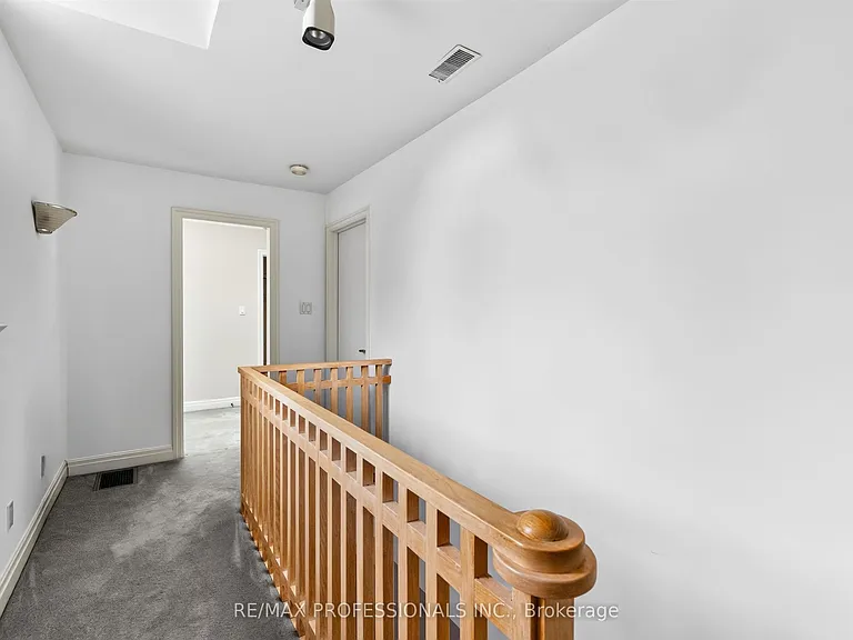89 Valecrest Dr — Photo 16