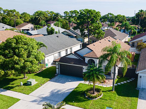 5th image of 126 Meadowlands Drive