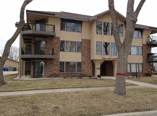 424 4th Ave APT 1, Sheldon, IA 51201