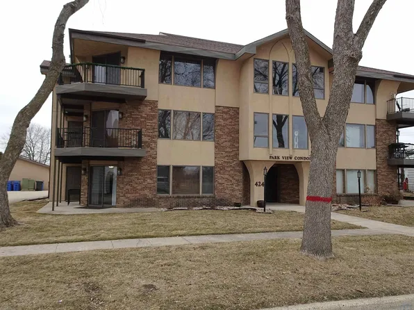 424 4th Ave APT 1, Sheldon, IA 51201