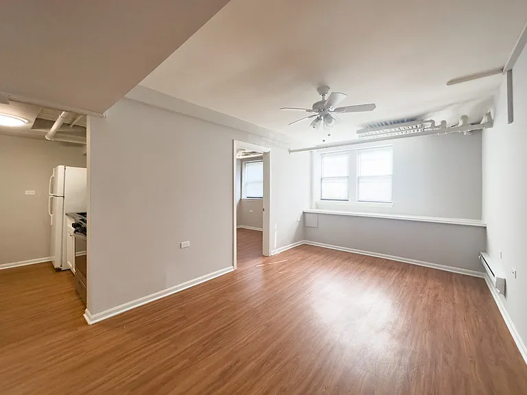 5748 N Winthrop Ave #100 — Photo 9