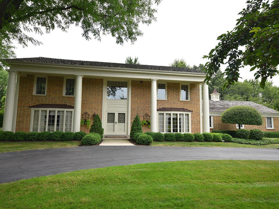 1st image of 18155 Le Chateau Dr
