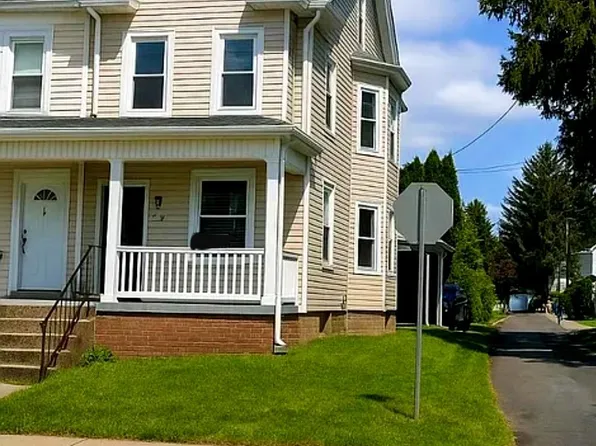 323 W Frack St, Frackville, PA 17931