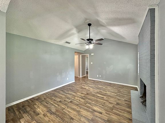 5th image of 1609 Shady Ln