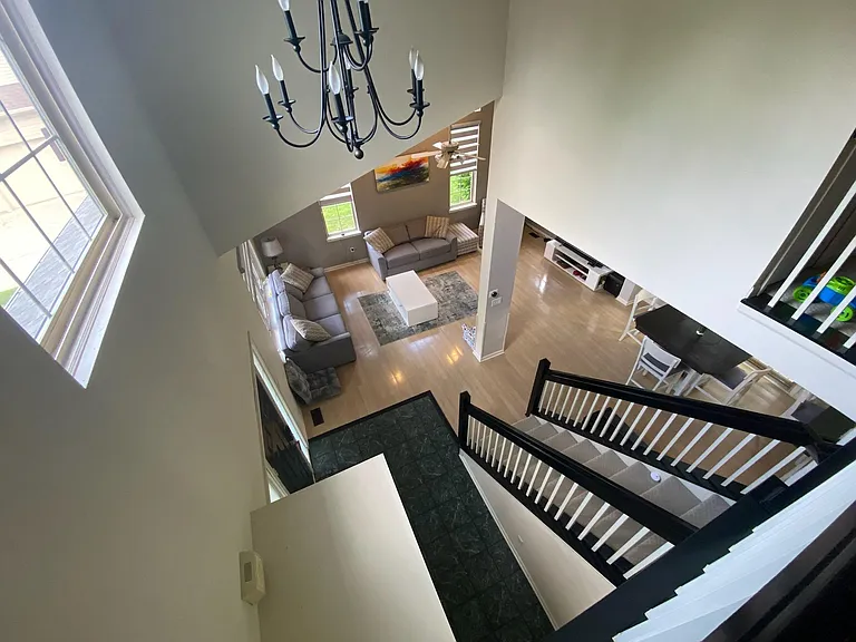 5628 Versailles Ave — Photo 29