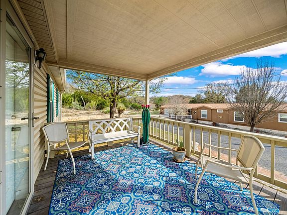 4th image of 519 N Buckboard Dr