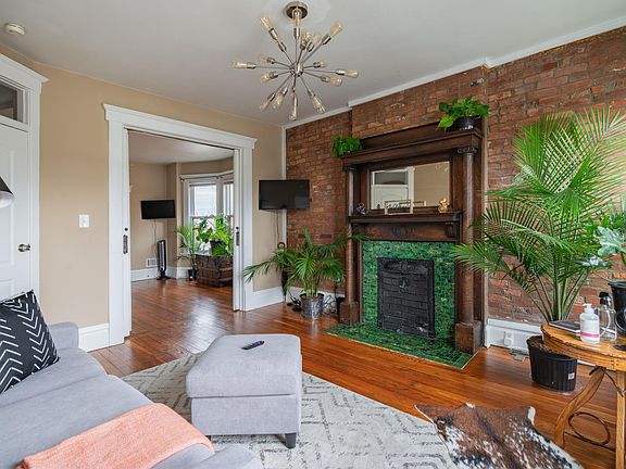 3rd image of 623 Dennison Ave