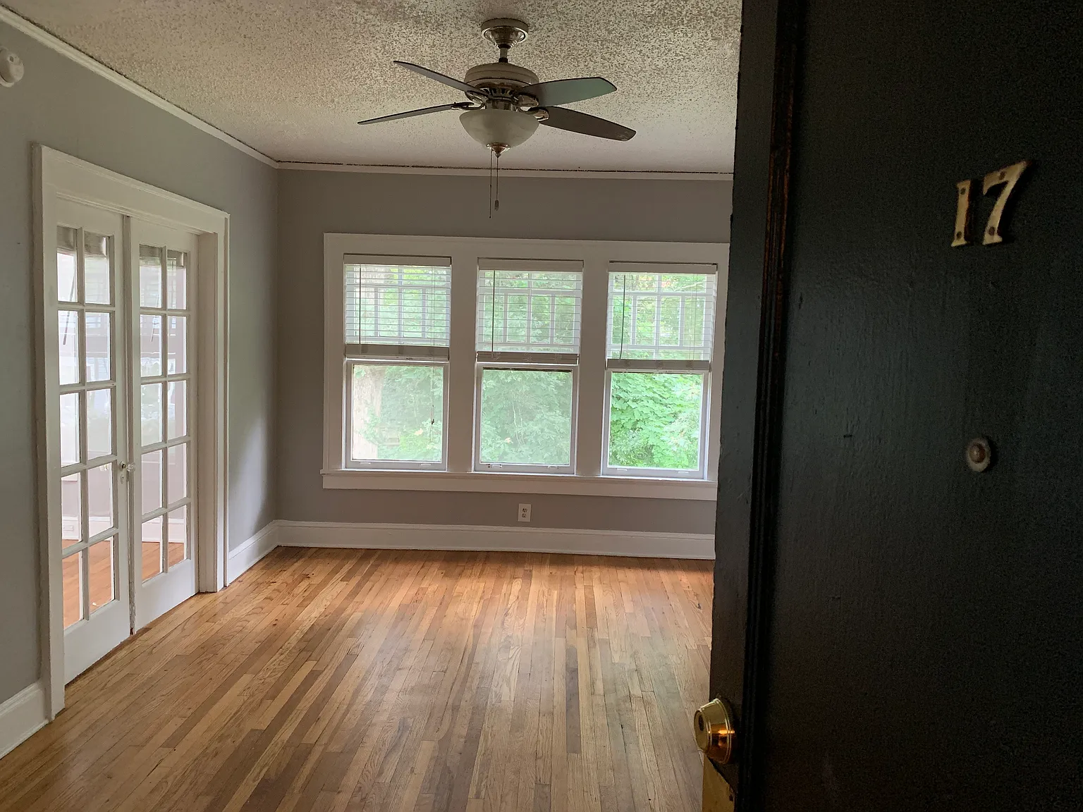 2 bed, 1200 sqft, $2,295 — Photo 3