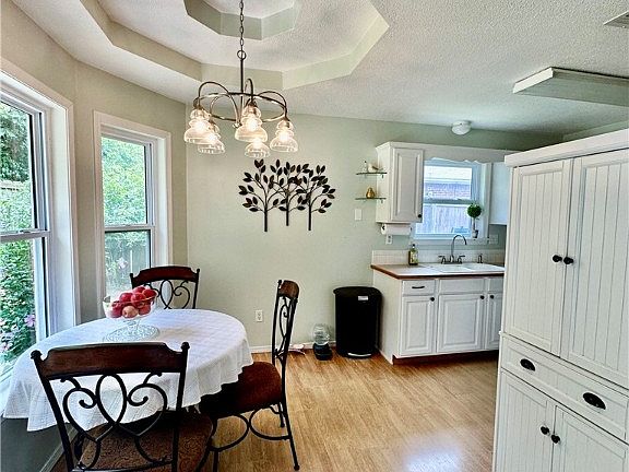 4th image of 3946 W Lilac Dr