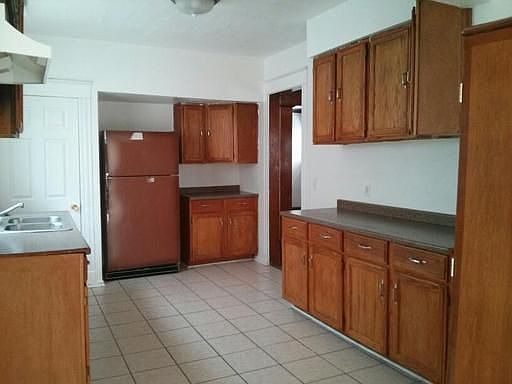 5th image of 4110 Montgall Ave