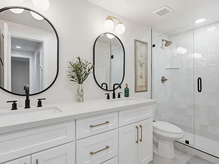 5623 E Claire Dr — Photo 36