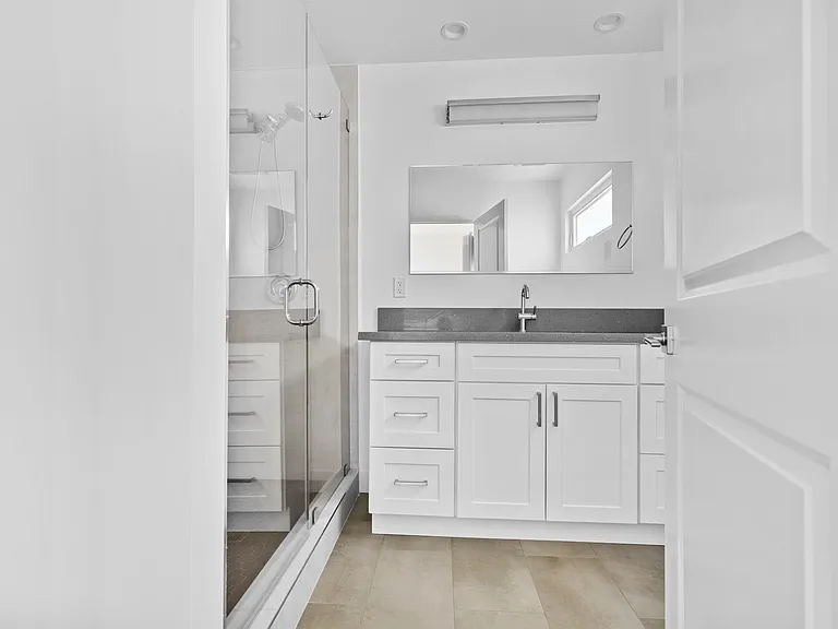 360 Burchett St #6 — Photo 8