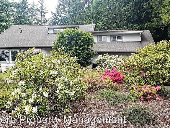 2nd image of 5202 Durand Pl SE