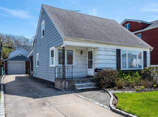 24632 Cambria Ave, Little Neck, NY