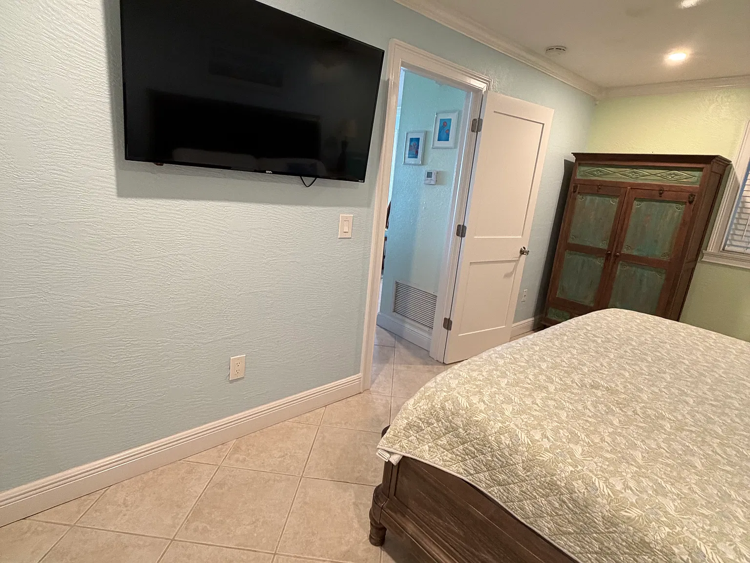 Boca Ciega Ave, Madeira Beach — Photo 3