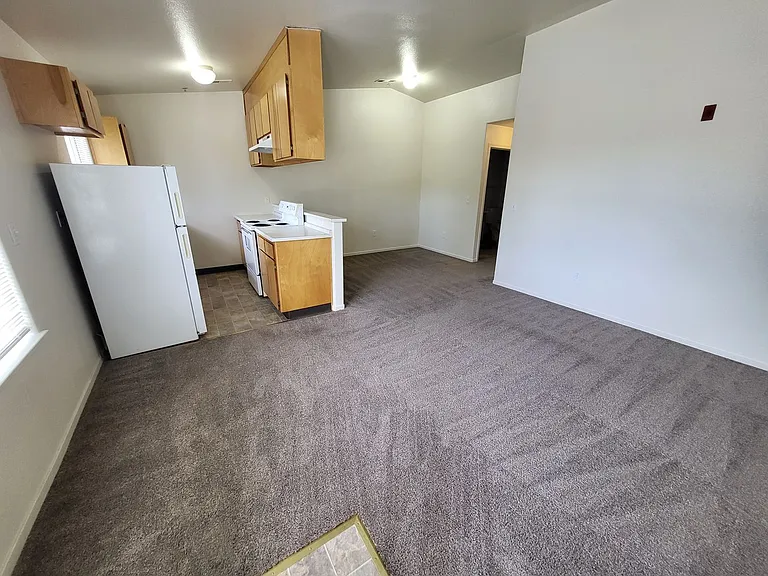 1024 E 5th St — Photo 9