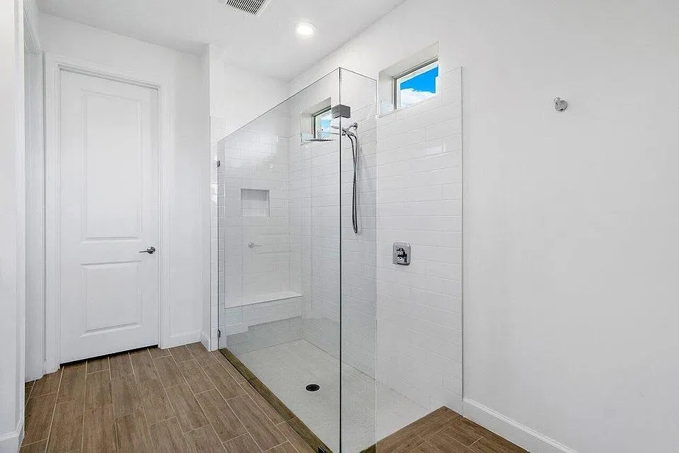 3 bed, 1811 sqft, $3,900 — Photo 1