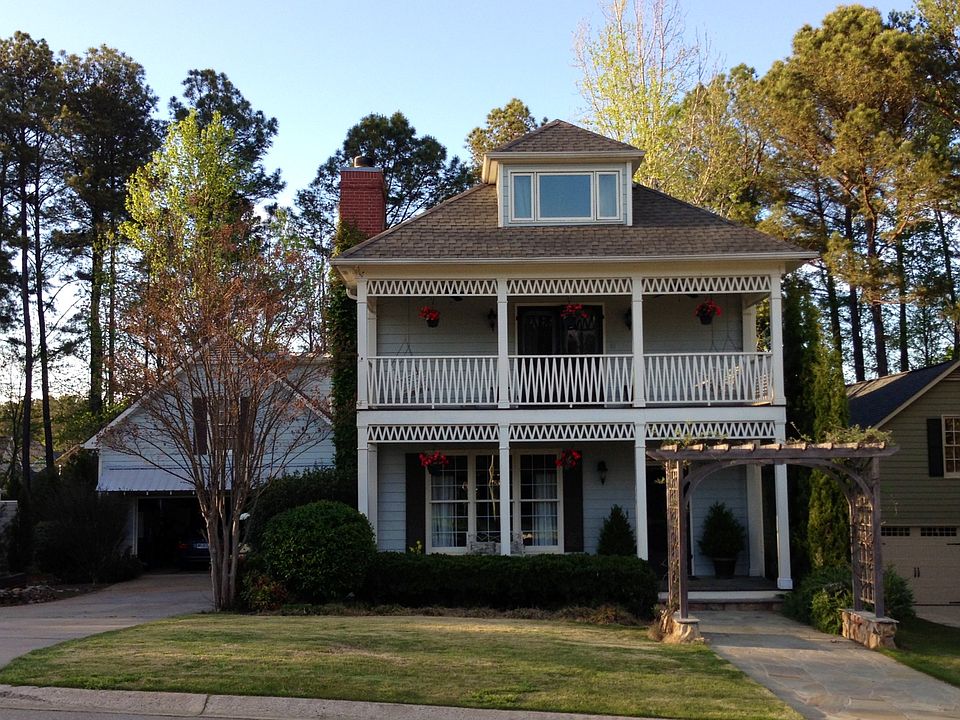 1st image of 211 Sweetbriar St