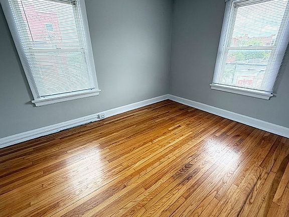 5th image of 3404 Whitfield Ave #404-73
