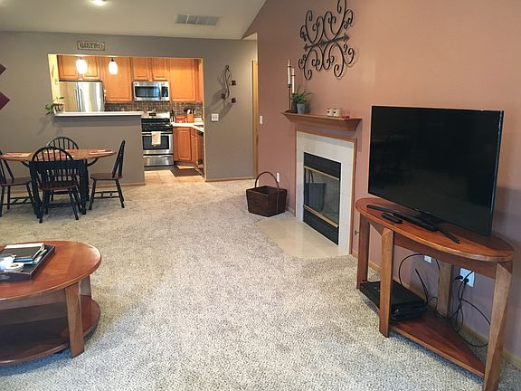 5th image of 422 Charlescarn Dr