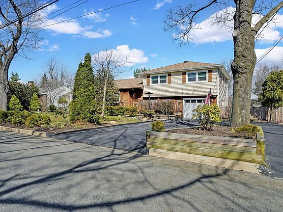 2nd image of 59 Court Dr