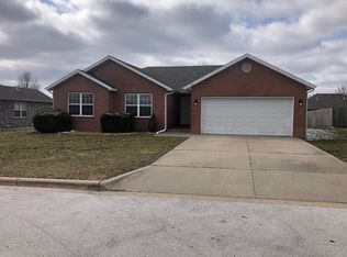 507 N Douglas Dr, Republic, MO 65738