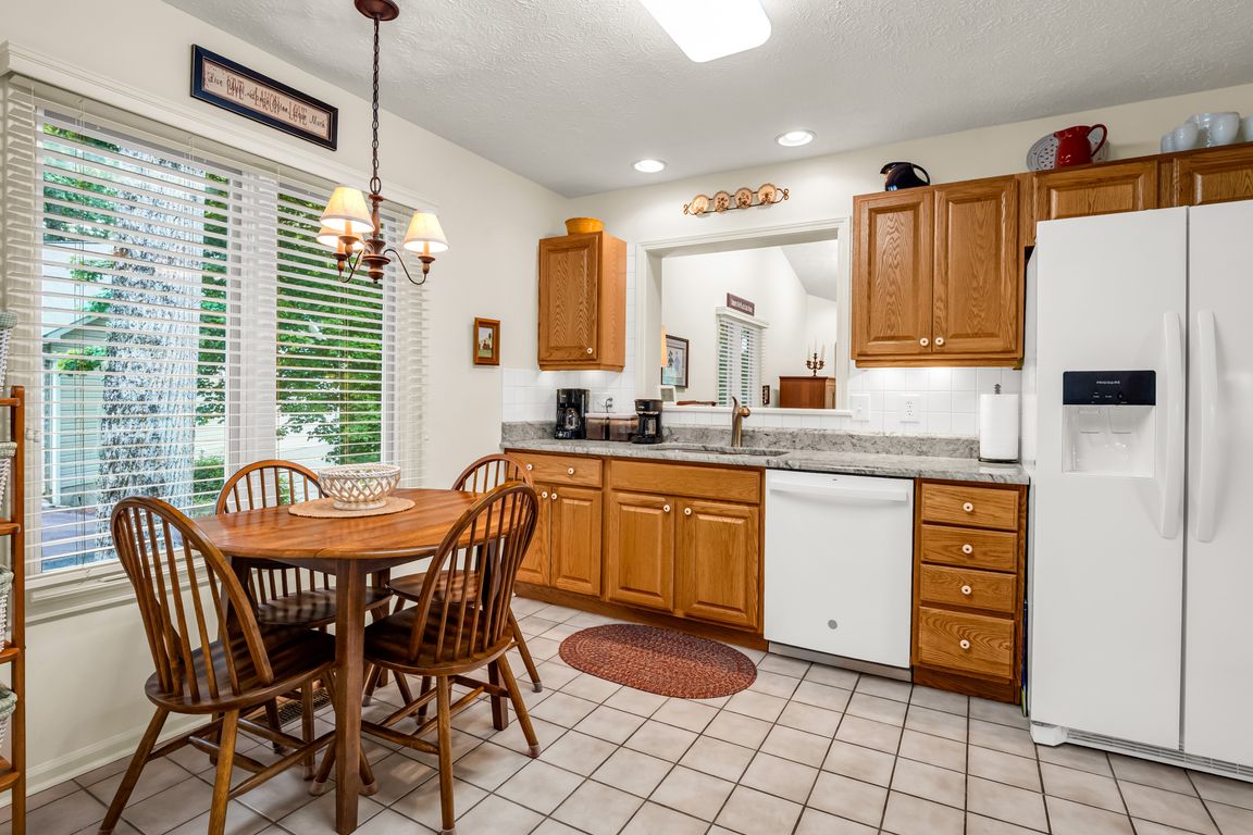 11-Wedge-Court-Hendersonville-NC-14