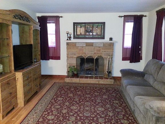 4th image of 3875 Maywood Ct