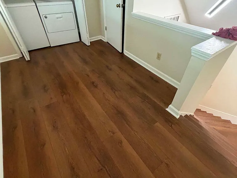 Washer/Dryer included