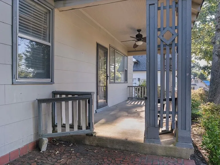423 Money Tree Ln — Photo 4