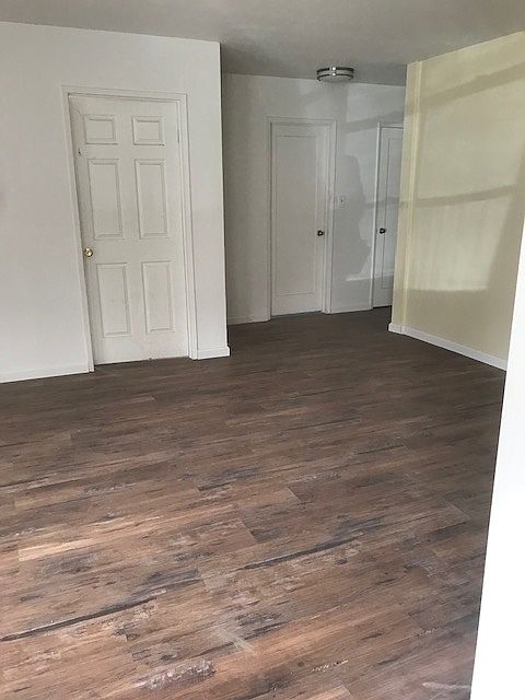 2nd image of 1078 Thornton Way