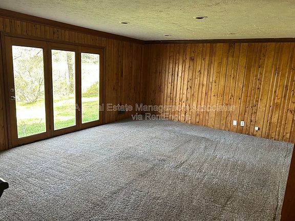 2nd image of 1532 Meriwether St