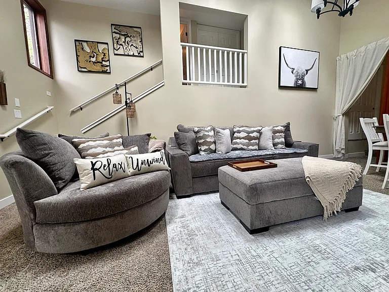 677 W Canyon Dr — Photo 6