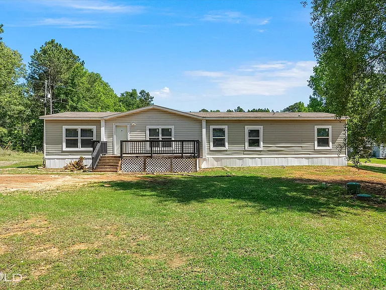 2153 Highway 2 — Photo 4