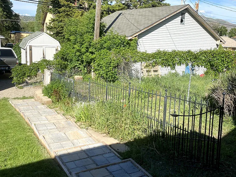 234 S Johnson Ave — Photo 32