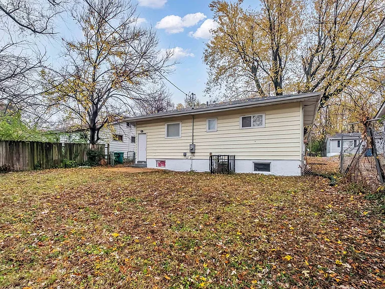10521 Duke Dr — Photo 22
