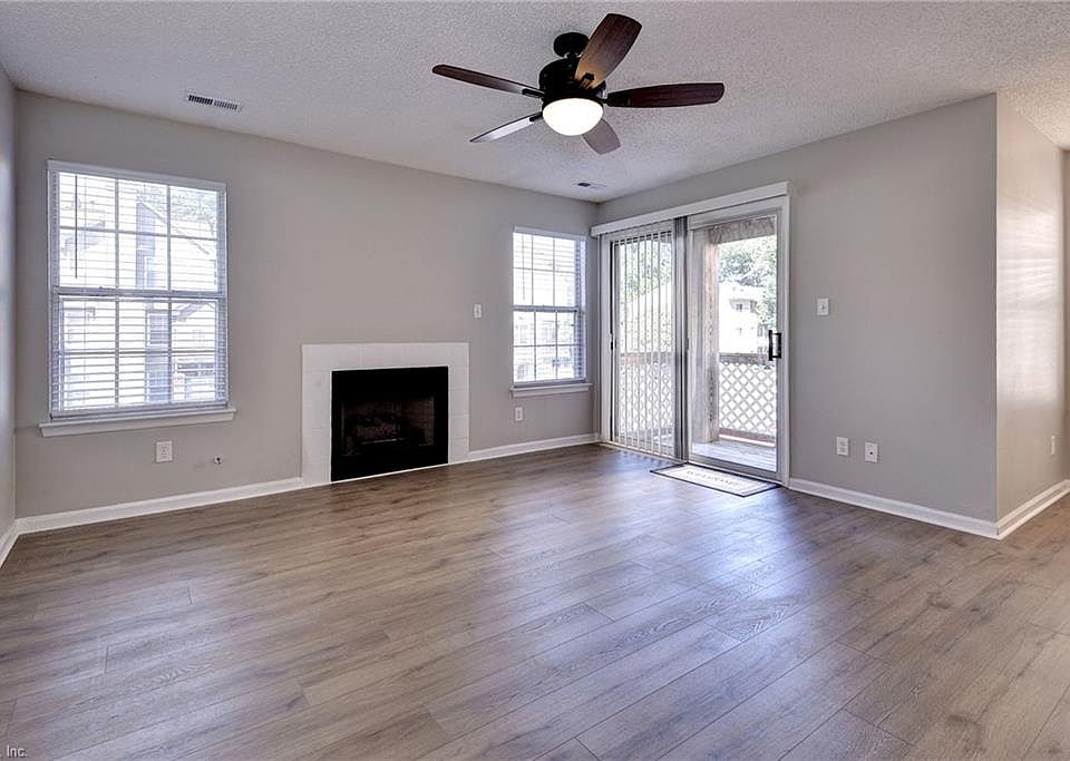 1st image of 12856 Daybreak Cir