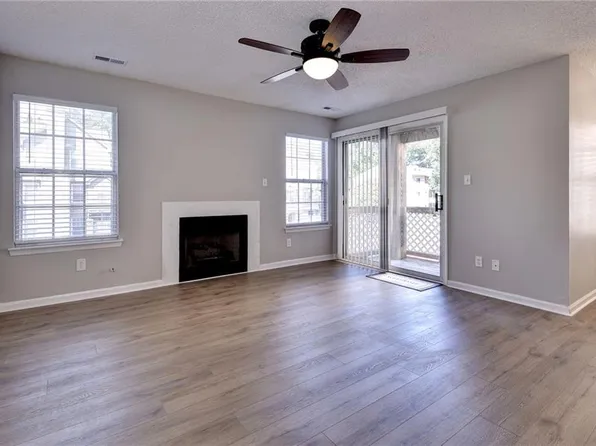 12856 Daybreak Cir, Newport News, VA 23602