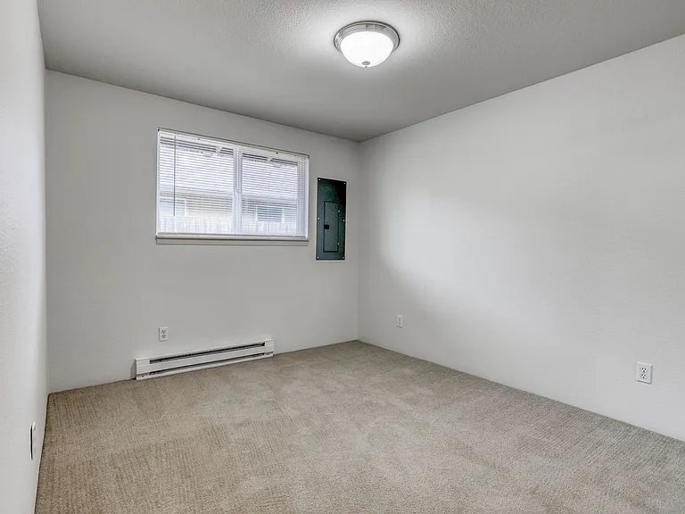 3903 E 18th St #11 — Photo 11