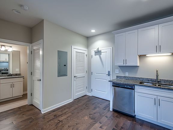 3rd image of 1319 W Main St #204