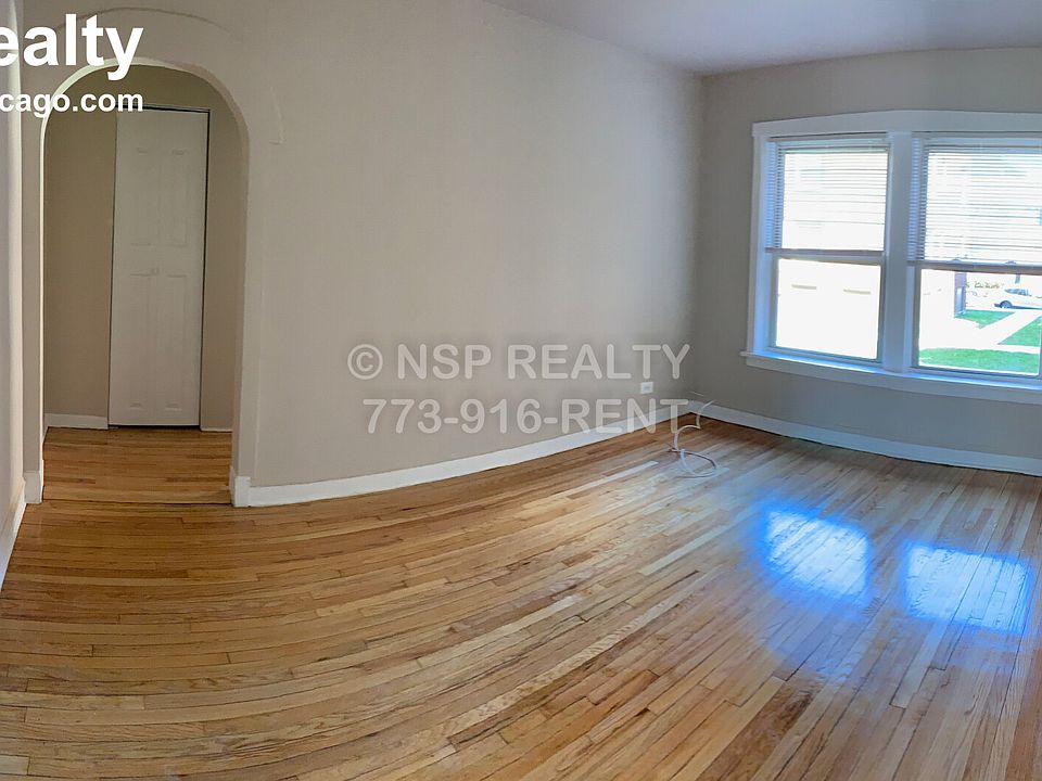2nd image of 4029 W Melrose St APT 1W