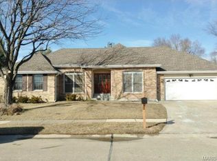 3972 Triple Crown Dr, Florissant, MO