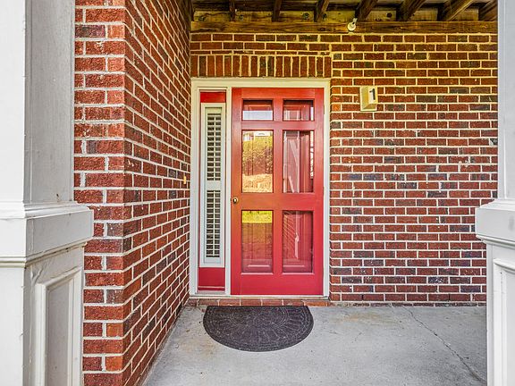 2nd image of 342 Bubble Creek Ct Unit 1
