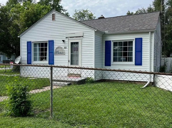 591 Garfield Ave, Mount Morris, MI 48458