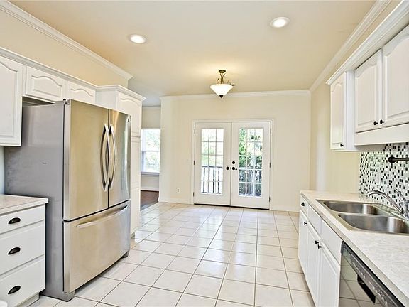 4th image of 6105 W Southgate Cir