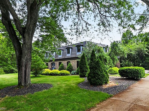 3rd image of 3875 Fairway Dr
