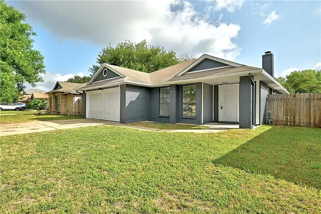 3 bed, 2.0 bath, 1347 sqft, $1,650 — Photo 2