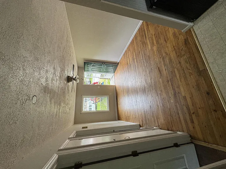 863 Ivanhoe Rd #C — Photo 6